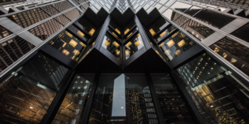 SYNDROM CHOREGO BUDYNKU –  Jakie narzędzia certyfikacji LEED/WELL pomogą go wykryć i zwalczyć?